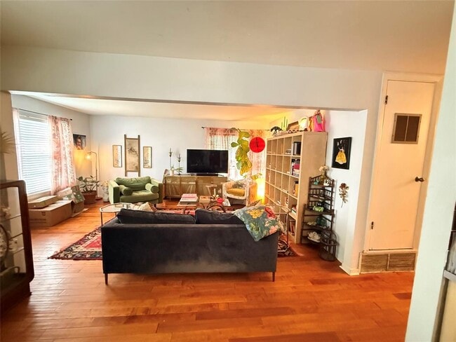 Photo - 1205 Fieldcrest Dr