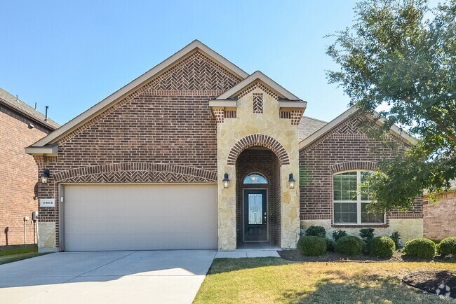 Building Photo - 1805 Lake Pine Dr Rental