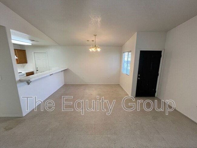 Photo - 94 N Fourth Unidad B