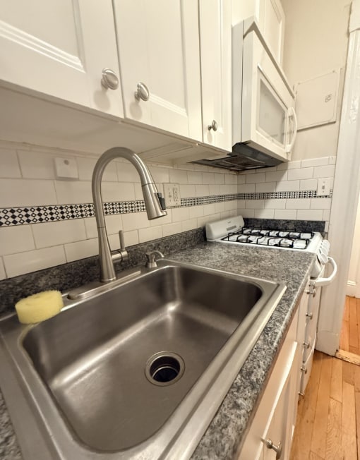 394 Riverway Unit 10