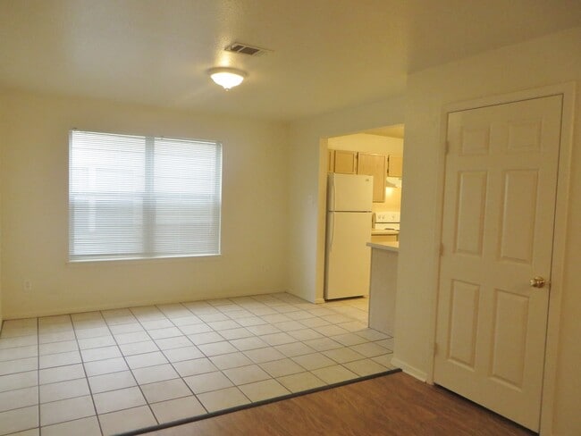 Photo - 2 Bedroom 2 Bathroom Unit In Georgetown