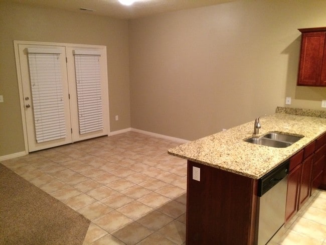 Photo - 825 Jordan Oaks Ct