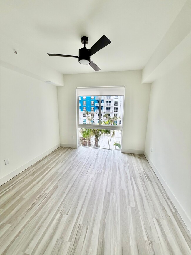 Photo - 18631 NE 25th Pl Unidad 601
