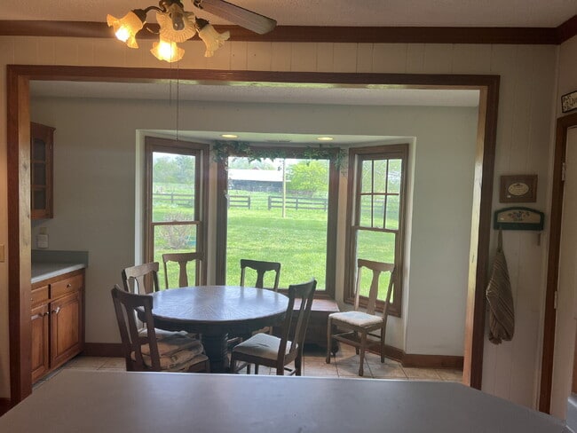 Photo - 3BR/2BA Home in Springfield Surrounded by Farmland