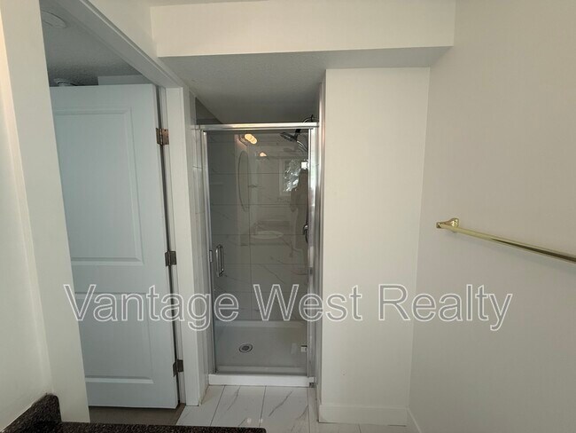 Photo - 907 Sutherland Ave