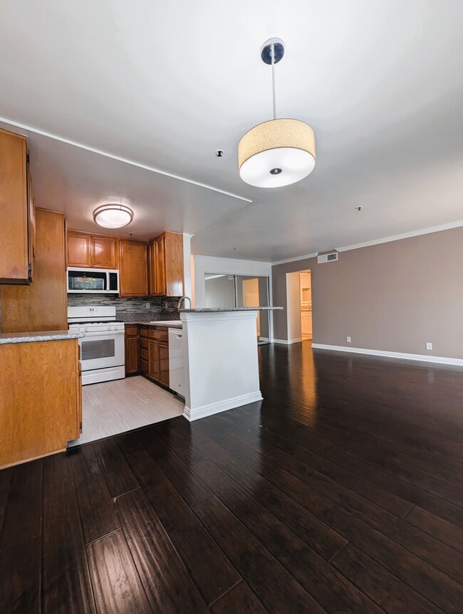 Photo - Camarillo Sunshine Apartments