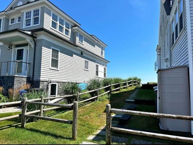 1300 Ocean 1 Unit 1