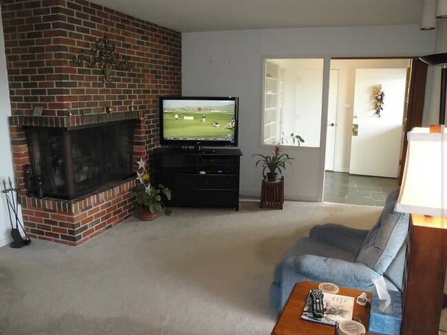 Photo - 2205 Country Club Dr
