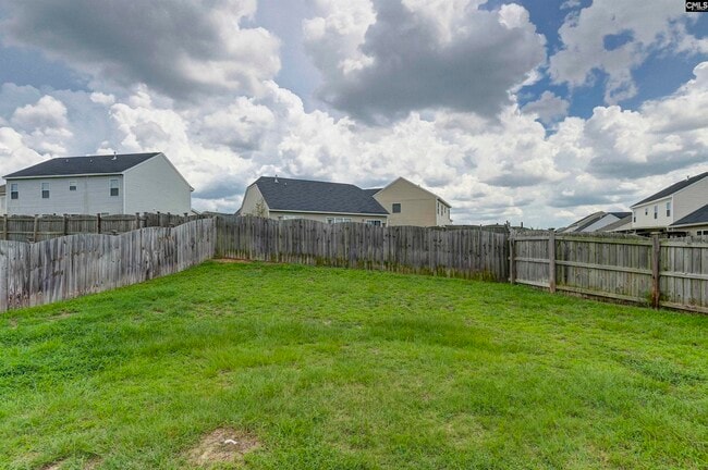 Photo - 357 Finch Ln
