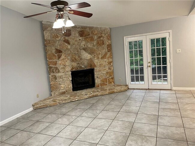 Photo - 8303 Gallatin Dr