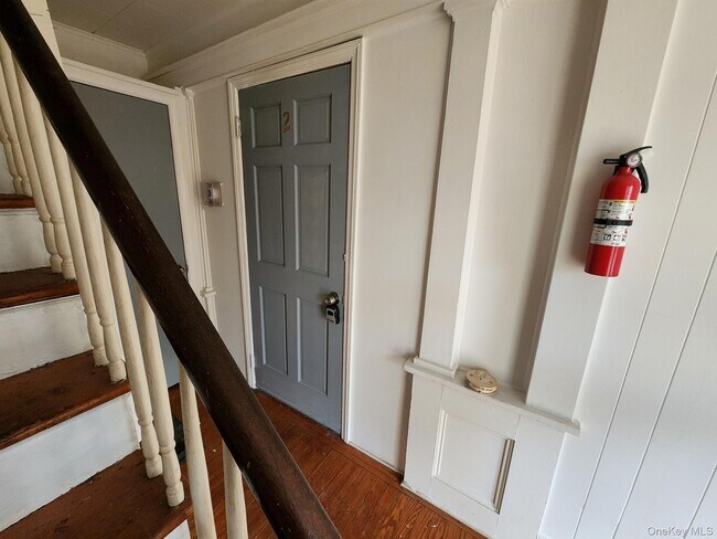 Building Photo - 37 Jennings Ave Unit 2