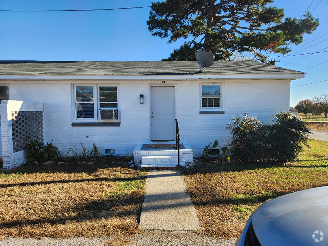 Building Photo - 4835 N Old Laurens Rd Unit G Rental