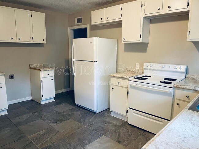 Photo - 187 N Holmes St