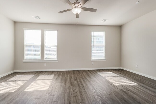 Photo - 18306 W Centro Cir