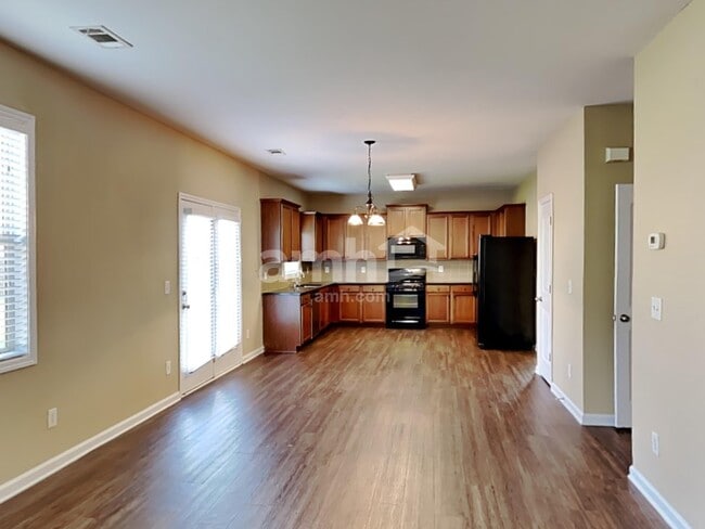 Photo - 5655 Livingston Ct