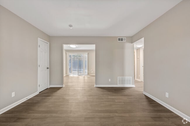 1BR, 1BA - 775SF - Living Room