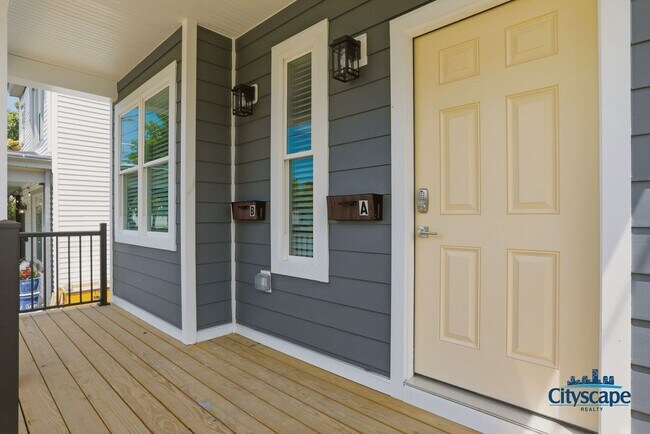 Photo - BRAND NEW CONSTRUCTION IN HISTORIC CHURCH HILL AREA Unidad A