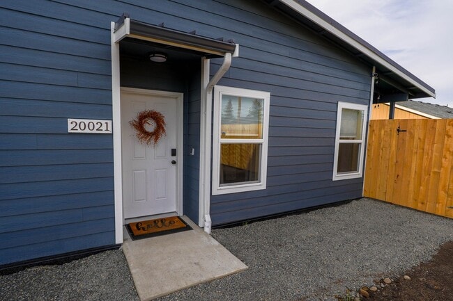 Building Photo - Gated Community A/C Almost New Home in Cen...