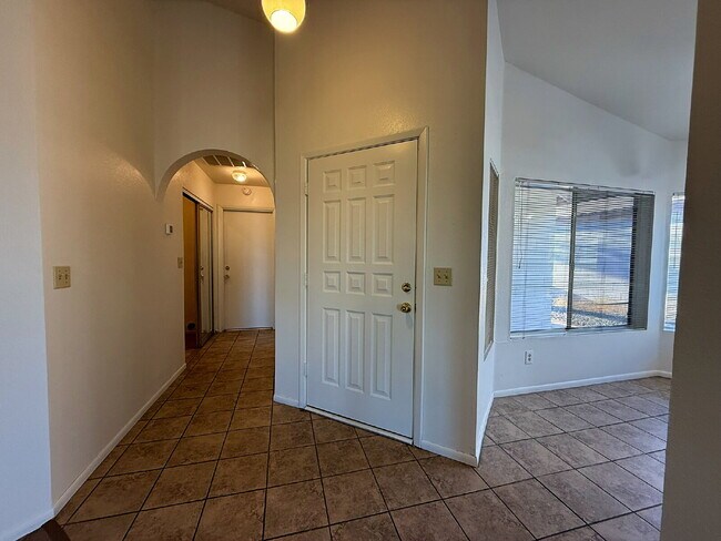 Photo - Charming 3BR Home on Golf Course with Scen...