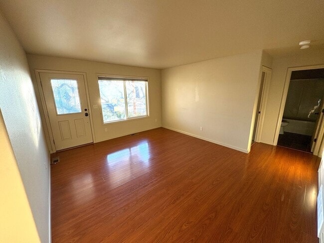 Photo - 4 bed 2 1/2 bath townhome!