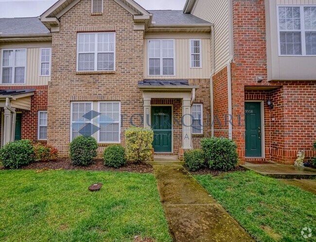 Building Photo - End-unit Townhome | One Car Garage | Brier...
