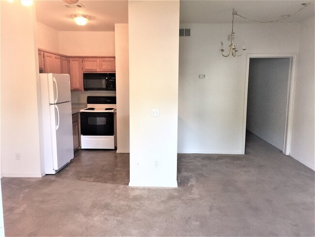 Photo - 1770 N Gregg Ave Unit 2