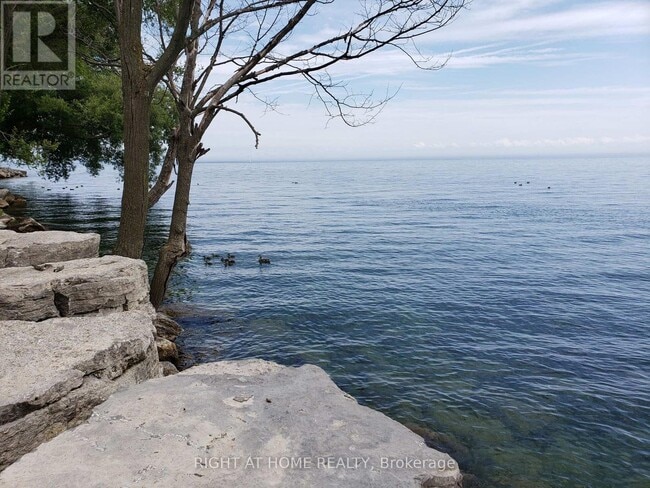 Photo - 2680 Lake Shore Blvd W
