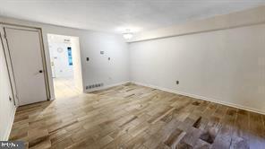 Photo - 1805 Dutch Village Dr