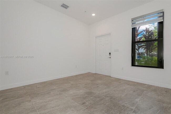 Photo - 152 SW 185th Way