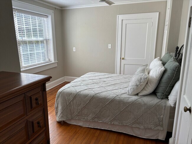 Master bedroom - 172 Florida Ave