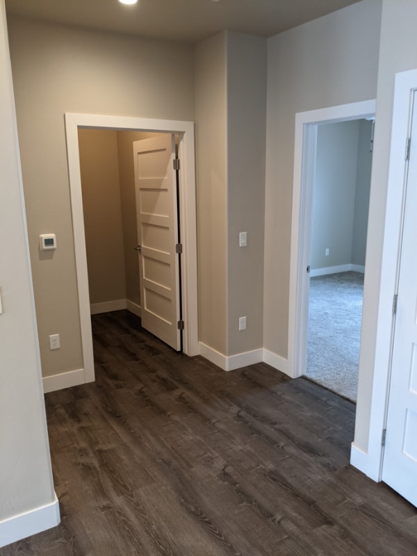 Photo - 2114 Emma Ln