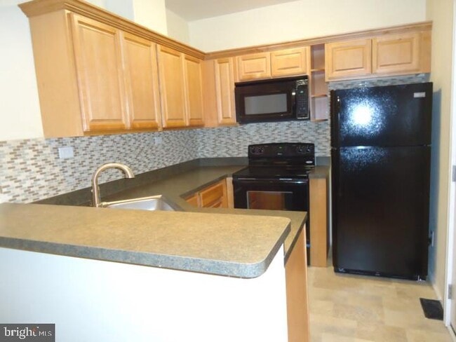 Photo - 1208 Marion St