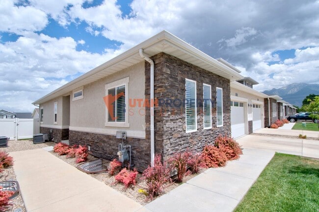 Building Photo - 1356 Stewart Falls Dr