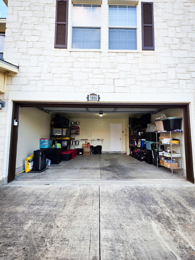 Photo - 5806 Valparaiso Way