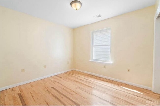 Photo - 309 Court St