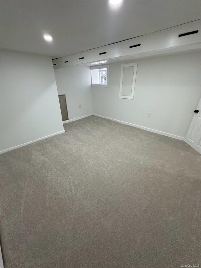 Building Photo - 964 E 42nd St Rental