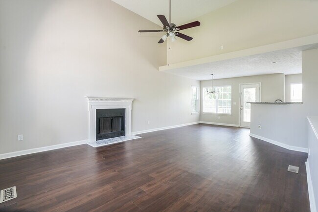 Photo - 1207 Cedarbend Dr