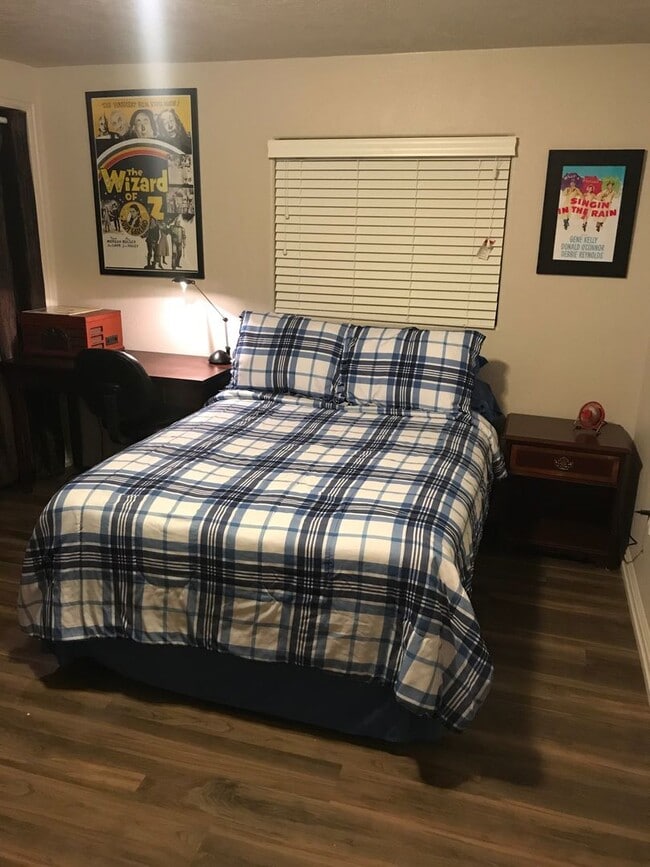 Building Photo - ALL utilities Included 2 Bedroom UNDER $1500 Rental