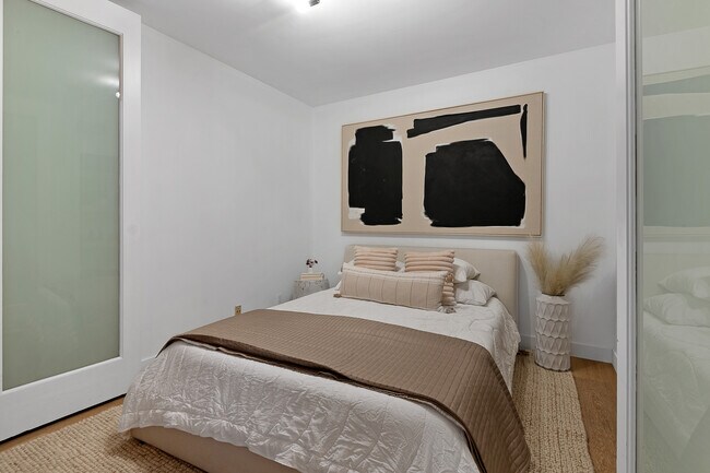 Photo - 7250 Franklin Ave Unit 512