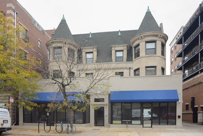 Building Photo - 4715 N Sheridan Rd