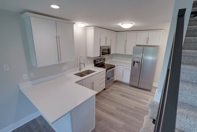 Photo - BEAUTIFUL End Townhome with Green Space!