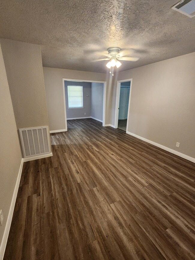 Photo - 610 Tovrea Rd