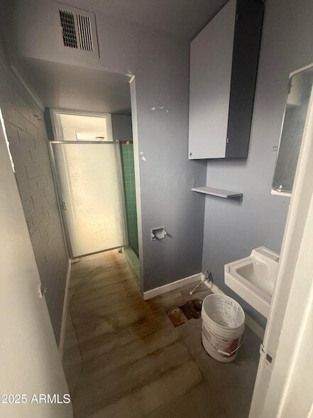 Photo - 204 N E St