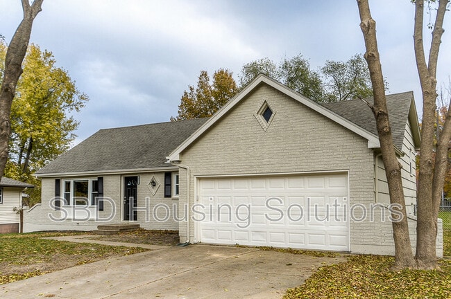 Photo - 18812 Gateway Dr