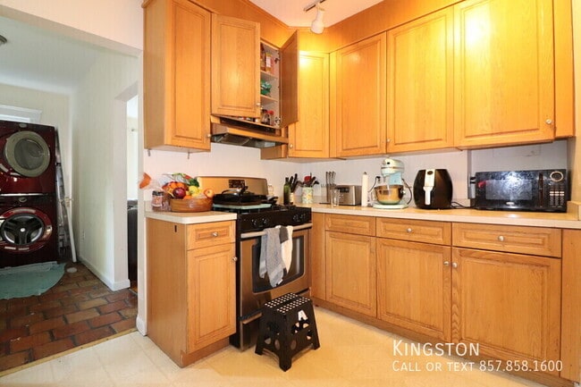 Photo - 40 Atherton Rd Unit 2R