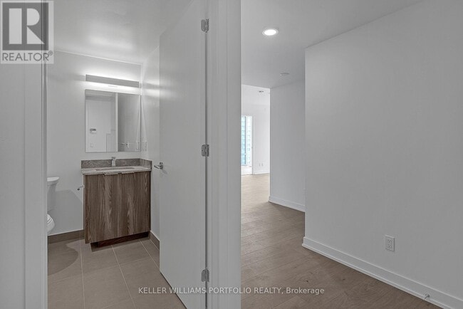 Photo - 501 Yonge St Unité 3912