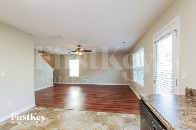 Photo - 9013 Sharpes Cir