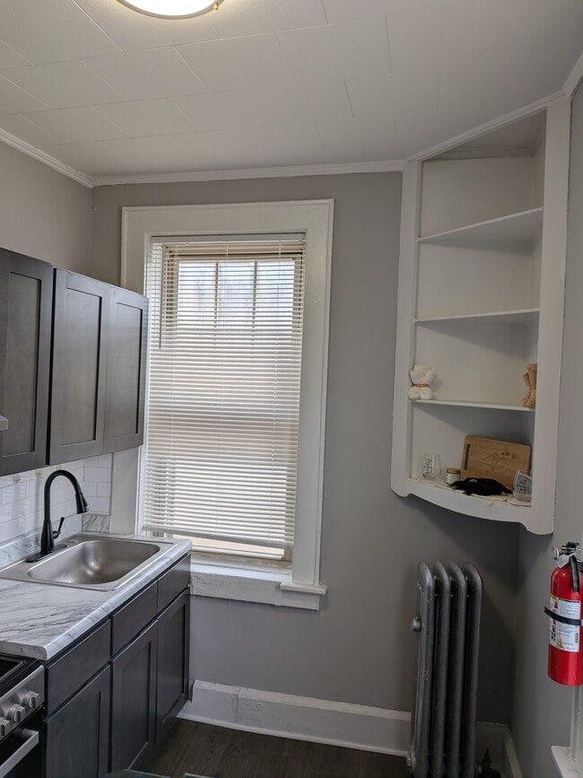 Photo - 382 Bloomfield Ave