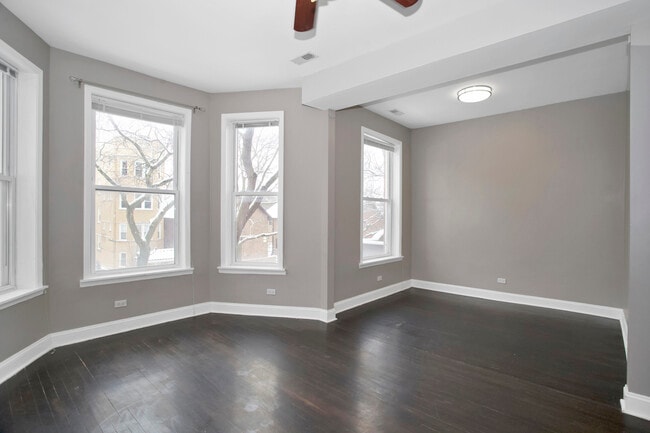 Photo - 2642 W Potomac Ave Unit 1