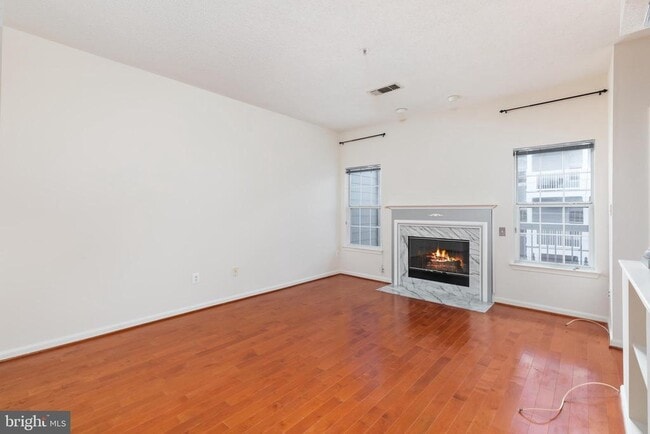 Photo - 1705 Lake Shore Crest Dr Unidad 25